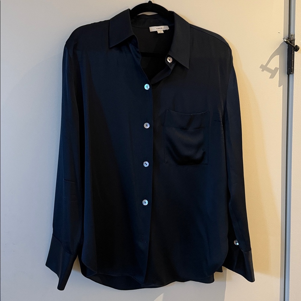 Vince silk top EUC